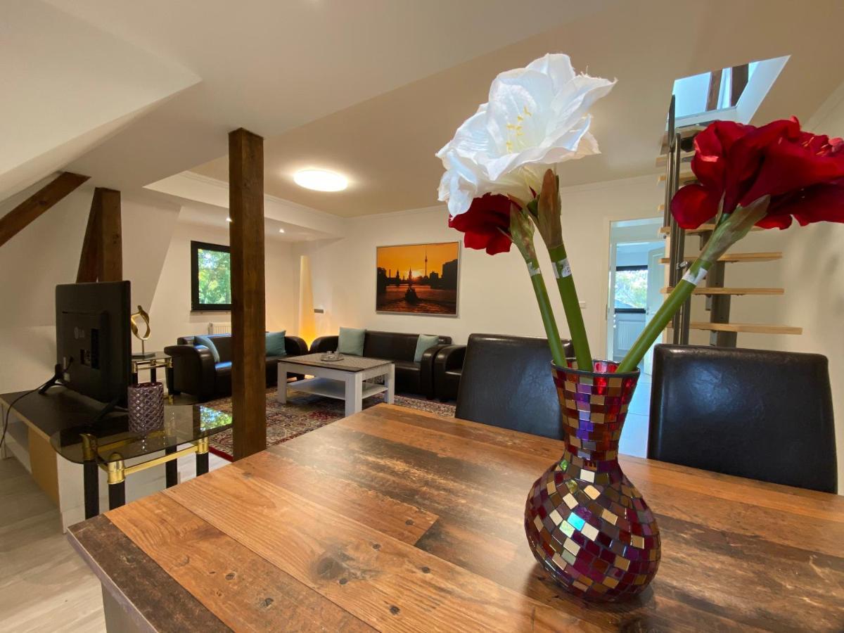 Berlin Sky Apartment เทลโทว์ ภายนอก รูปภาพ