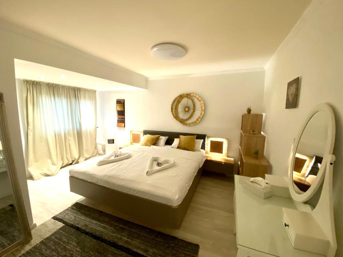 Berlin Sky Apartment เทลโทว์ ภายนอก รูปภาพ