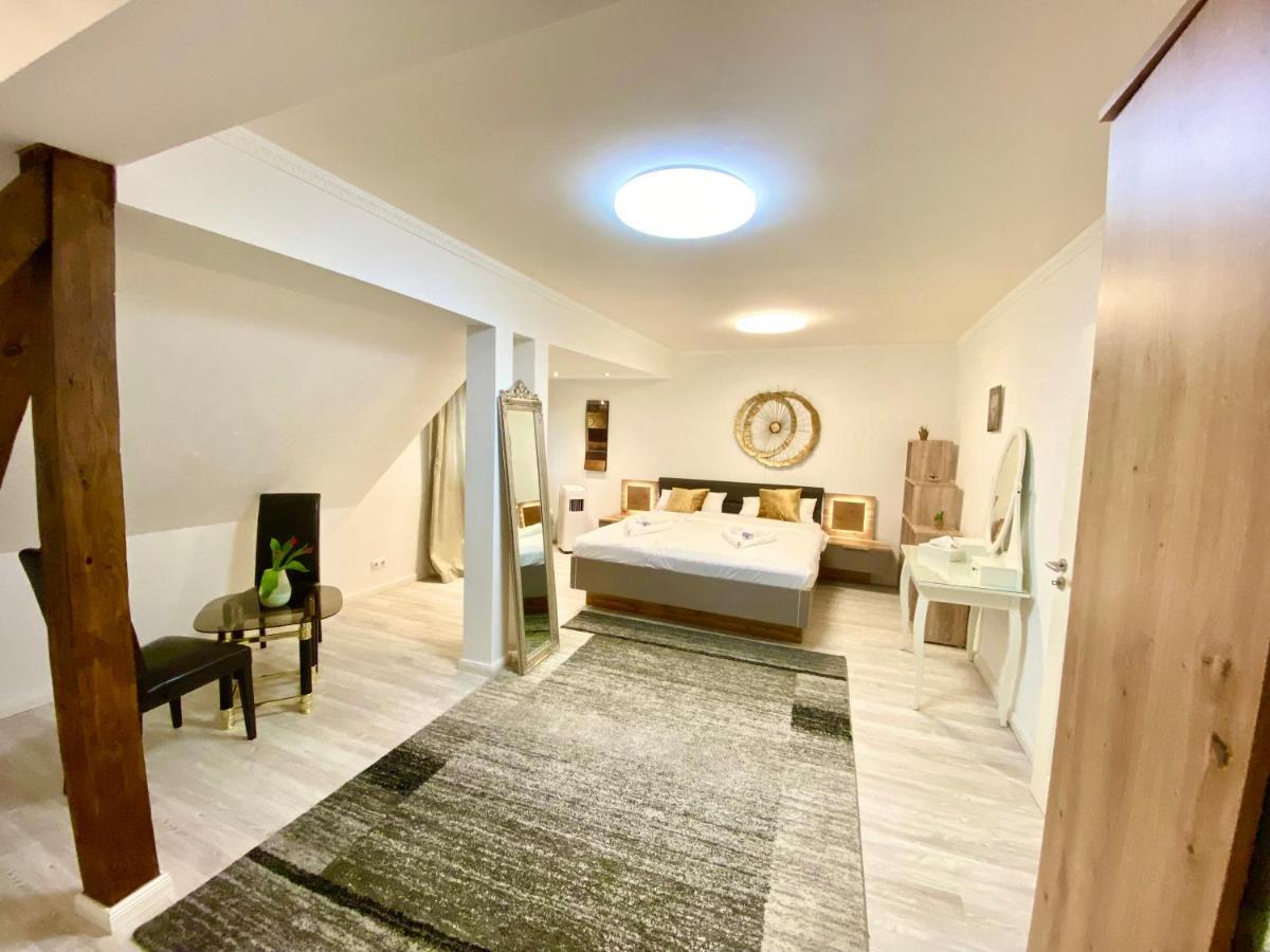 Berlin Sky Apartment เทลโทว์ ภายนอก รูปภาพ